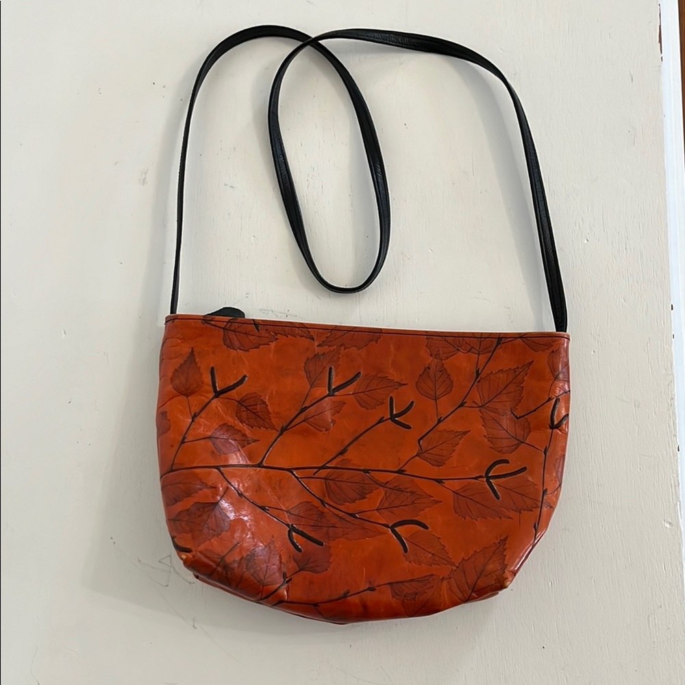 Genuine C.L. Whiting bag. Classic leaf pattern.